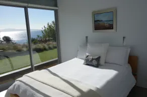 Avalon Coastal Retreat - Image 4