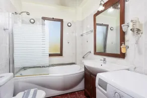 Villa Melina - Four Bedroom Villa, Sleeps 8 - Image 4