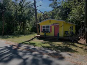 14) Pink Owl Cottage - Image 4