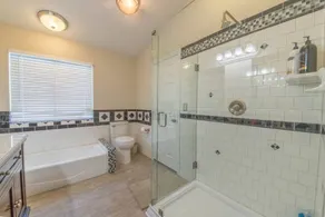 Relax in style!! Pool, Vegas games, RV parking - Image 4