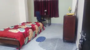 Comfortable home stay in a quiet neighborhood - Image 4