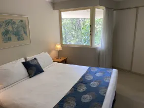 Spacious Wahroonga 2 Bedroom Apartment - Image 4