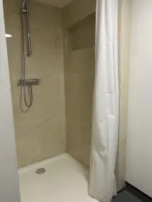 10 Bed Flat - Sleeps 20 - Pets - Parking - Wifi - Image 3