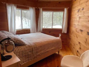 Wooden Waterfront Cottage in Kingston - (Pet-Friendly!) - Image 4