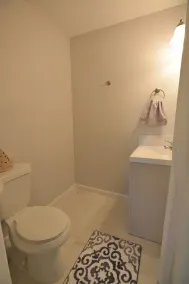 Tæt på centrum 3 soveværelser. 1,5 bad opvarmet pool - Image 3