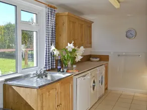 Alojamento de 3 quartos em Buckland Brewer - Image 2