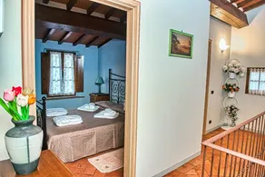 Apartment 'Holiday Home In Tuscany' with Mountain View, Private Terrace and Wi-Fi - Image 3