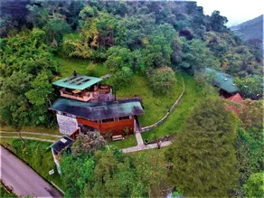 Abundant and peaceful nature in the vicinity of Quito - Image 5