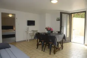 Gite ground floor house 200 m from the village, swimming pool - Image 3