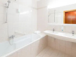 Juniorsuite - Golf-Tennis-Wellnesshotel Mori - Image 2