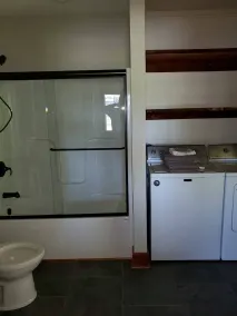 Cozy country charm with a convenient location - Image 5