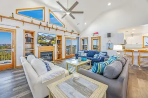 Oceanside Dog Friendly Home w/ Pool, Hot Tub, Game Room, Community Pool/Tennis - Image 3