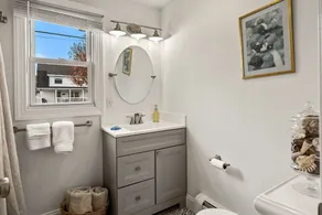Entire Home, 2 Blocks to Beach, Lots of amenities, beach badges & EV charger. - Image 2