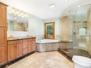 SLEEPS 14 WITH  A SANDY BEACH AND A DOCK - Image 2