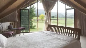 Cloud Nine Chalet Luxury retreat in Upper River - Image 4