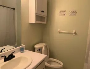 Quality comfort in a convenient location (entire house) - Image 4