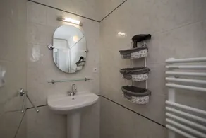 10-people holiday rental close to Bordeaux - Image 5