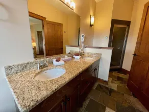 TimberStone 25 - Golf - Ski - Hike - Chill - Private Hot Tub - Sleeps 11 - Image 5