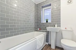 Charming House in Leamington Spa with Free Parking - Image 5