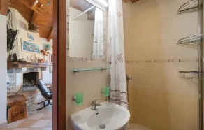 Gorgeous home in Postira - Image 3