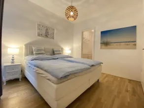 Bootshaus - first row, balcony, garden furniture, underfloor heating, elevator - Image 3