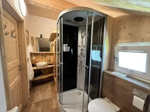 Appealing chalet near ski slope - Image 3