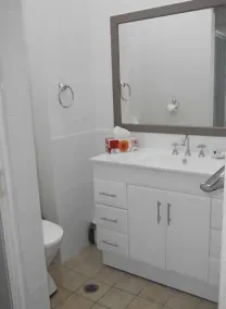 The Riverside Townhouse - Image 3