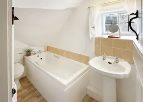 Letterbox Cottage - Image 3