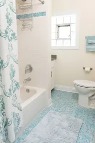 Luxury Loyola 3 Bedroom, 2 Bath, Near Subway and Beach - Image 2