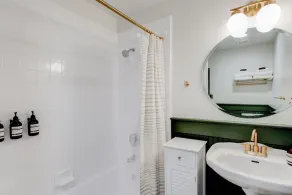 Suite 2 | Historic Art City Inn - Image 4