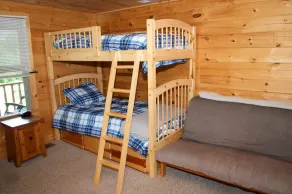 Log Cabin in the White Mountains - Image 3