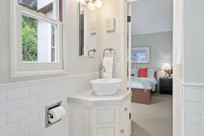 Coral Cottage- Just minutes away from Butterfly Beach & Montecito's Lower Village! - Image 4