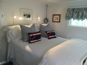 Charmig Brant Point Rose Covered Cottage - med gratis WIFI och AC och smarta TV-apparater - Image 5