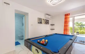 Awesome home in Klimno - Image 2