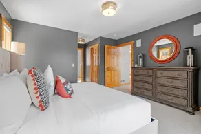 Maple Lake Chalet - Image 5