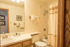 Rustic-Contemporary 3Br With Great Views Condo - Image 5