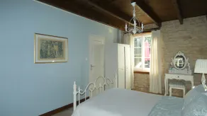 Elegant & Romantic Cottage In A Village Situated Between Two Busy Market Towns - Image 5