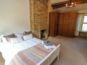 Pule Hill Farm - Image 5