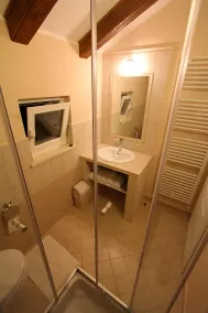 Luxury villa with private pool, wine cellar, located in Ucka Natural Park - Image 3