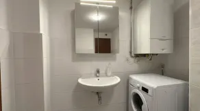 Beautiful 1BR Apartment Near Prater Park - Image 4