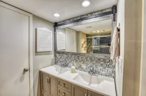 Waterfront townhome on Lake LBJ in Horseshoe Bay w/ day docking.  - Image 2
