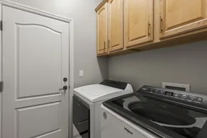 Elegant and Spacious Luxury Folsom Home, 3 BD/2BA - Image 2
