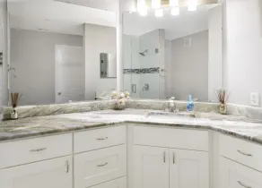 AVALON RESORT, LUXURY CUSTOM 2/2 BEACH THEMED CONDO, HEATED POOL, CLOSE TO BEACH - Image 3