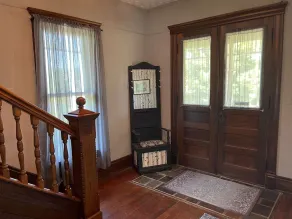 It's A Wonderful Life - Main St Penn Yan - Walk to Shops & Dining - Hot Tub - Pets OK - Seneca & Keuka Lake - Image 3