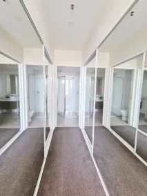 Central Lakeview Apartments - Image 5