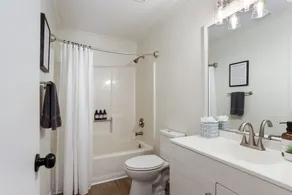 Adorable Bungalow Near Tybee Beach - Image 4