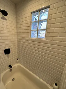 Artsy Modern Downtown 2 Bed Home with Garage & Backyard. Pet friendly! - Image 4