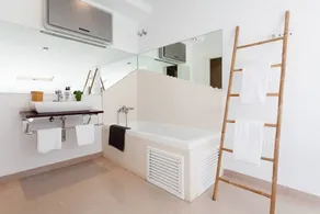 Sunset Boutique Duplex - Image 4