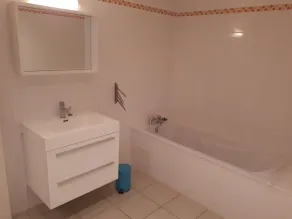 Tegn sommerhus i en gammel gård - Image 2