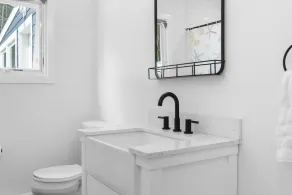 Beautiful remodeled 2 bedroom home — 5 min from the beach! 20 percent for week - Image 3